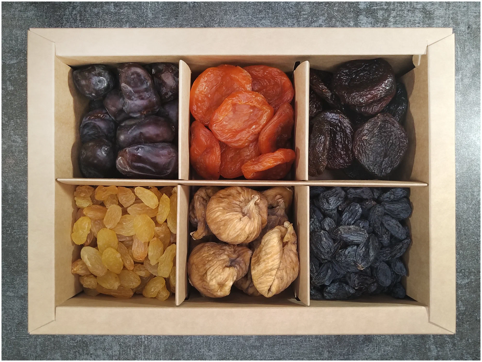 Mixed Dried Fruits Assortment by Terraquikyoa
